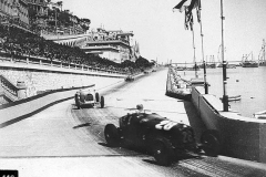 116. Type 51 Monaco 1933, Varzi on Type 51, behind Nuvulari on Alfa-Romeo 8C-2300