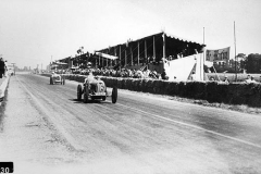 130. Type 51 Dieppe 1934, Car 16: Eonnet leads Car 26: Staniland