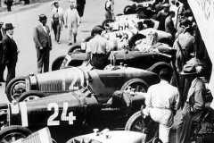 133. Type 51 Brno 4 September 1932 – Varzi in white, back to camera