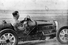 189A. Type 51 Charles Brackenbury on Southport Sands c1935