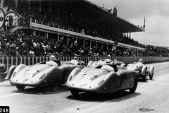 248. Type T.57G Works team at start of G.P. de la Marne, Rheims 1936.