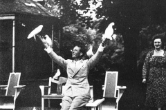 210. Lidia Bugatti with King Leopold of Belgium & white doves