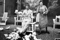 211. Lidia Bugatti with King Leopold of Belgium & white doves